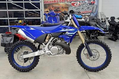 BOATZON | Yamaha YZ250 Team Yamaha Blue 2025 BOATZON | Yamaha YZ250 Team Yamaha Blue 2025