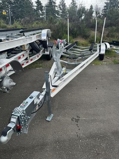 BOATZON | Load Rite 26T 7300 2025