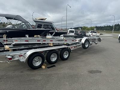 BOATZON | Load Rite 28R 12000 2025