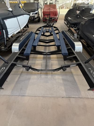 BOATZON | Phoenix Trailer G23 Paragon Triple Axle 2023