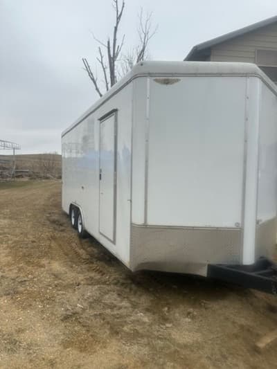 BOATZON | Snobear Trailer Enclosed 2016