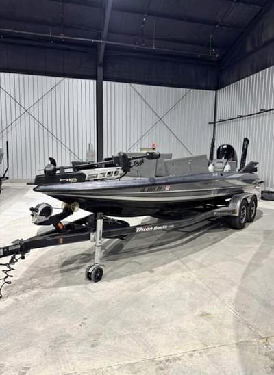 BOATZON | Triton HP21 2014