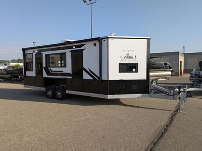BOATZON | Ice Castle Fish Houses 8 X 21V Missouri Riverbend Ranch 2026